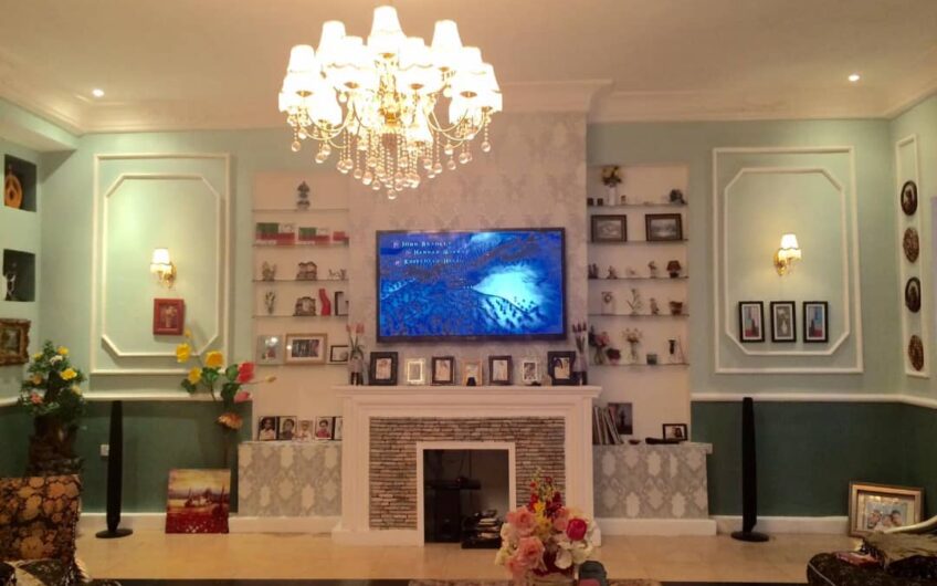 LUXURIOUS 5 bedroom duplex in Peter Odili road