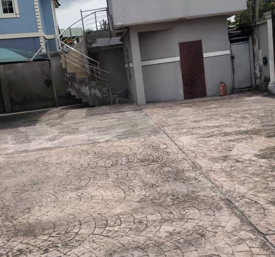  6 BEDROOM MANSION WITH FULLY FITTED KITCHEN