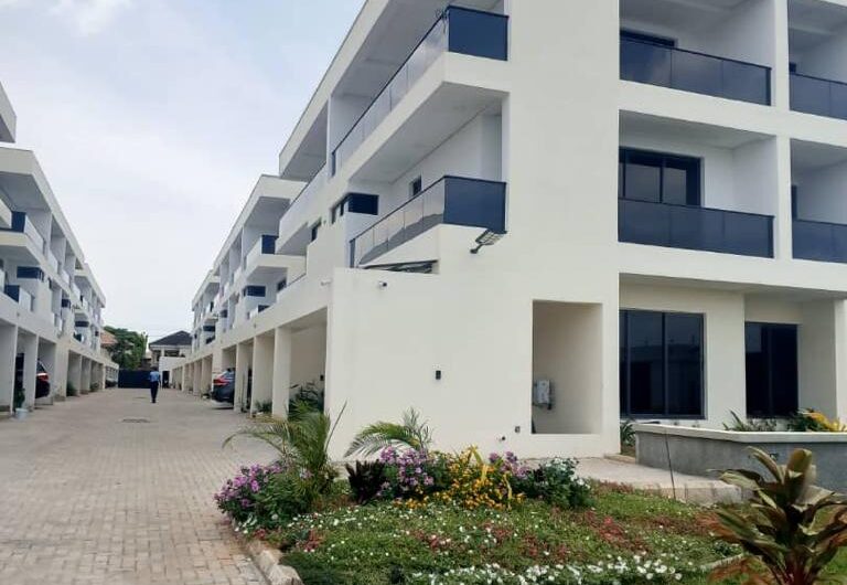 Ultra-Modern 4 bedroom flat in Lekki Phase 1